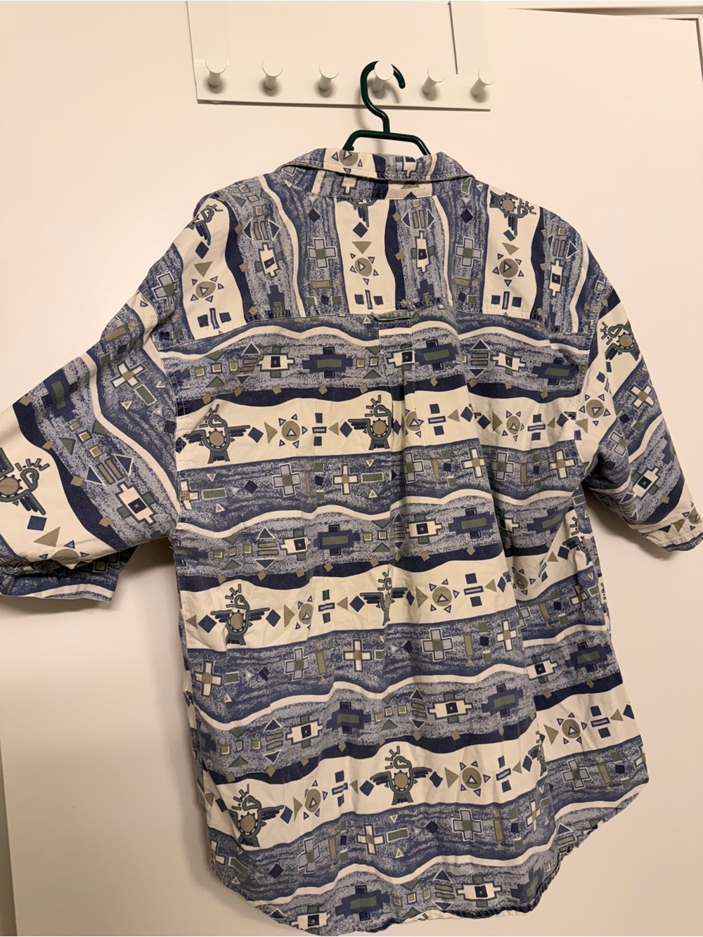 Men’s Aztec Patterned Button Up - Picture 4 of 5